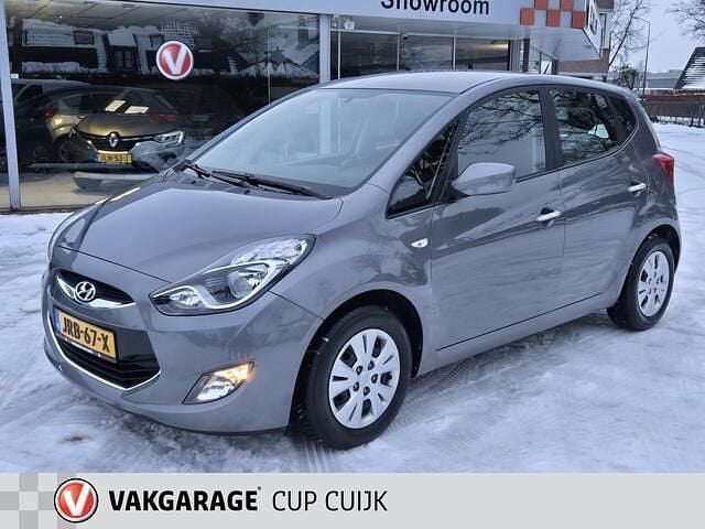 Grijs (metallic) Occasion 2015 Hyundai ix20 Hatchback | € 10.900 (Goede deal) - Afbeelding 1/4