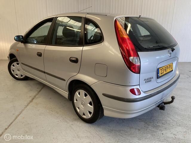 Occasion Nissan Almera Tino 116 PK (85 kW) 2005 Grijs MPV