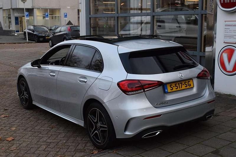 Occasion Mercedes A250 AMG line 218 PK (160 kW) 2023 Grijs Hatchback