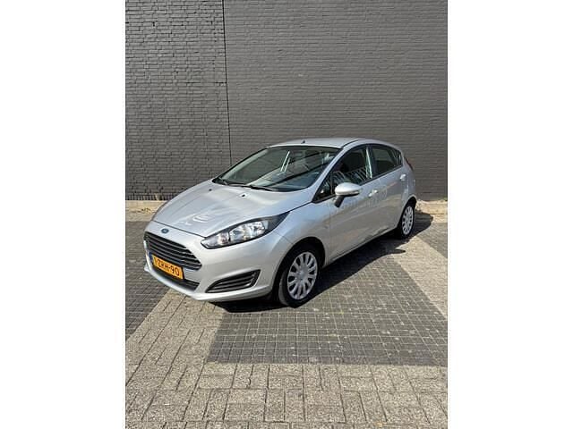 Occasion Ford Fiesta 65 PK (47 kW) 2015 Grijs Hatchback