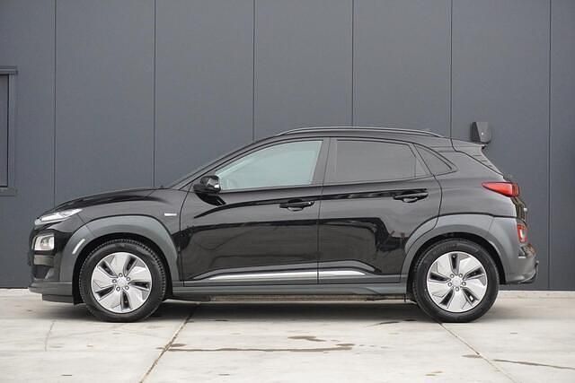 Zwart Gebruikt 2020 Hyundai Kona Limited SUV | € 17.950 (Iets duurder) - Afbeelding 1/1