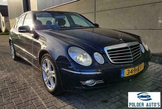Blauw Gebruikt 2009 Mercedes E300 Avantgarde Sedan | € 7.745 - Afbeelding 1/4