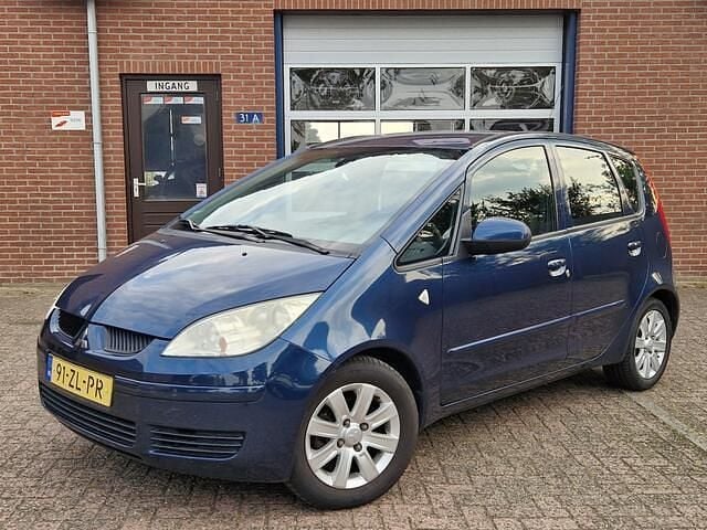 Blauw, metallic lak Gebruikt 2008 Mitsubishi Colt Invite+ Hatchback | € 1.950 (Eerlijke prijs) - Afbeelding 1/4