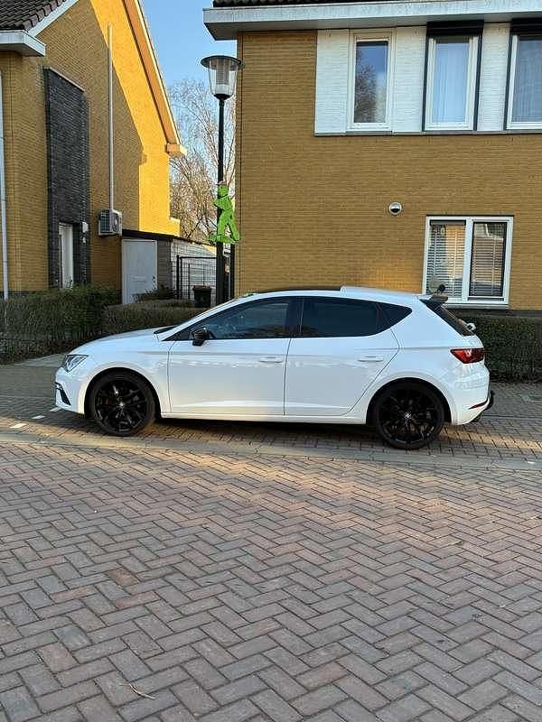 Occasion Seat Leon FR 179 PK (131 kW) 2017 Wit Stationwagen