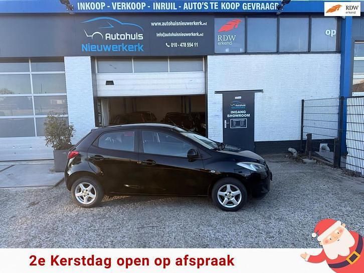 Zwart Gebruikt 2008 Mazda 2 Touring Hatchback | € 3.999 (Eerlijke prijs) - Afbeelding 1/4
