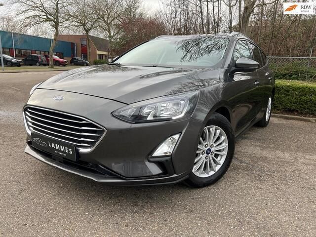 Grijs Gebruikt 2022 Ford Focus Business Edition Stationwagen | € 20.950 (Eerlijke prijs) - Afbeelding 1/4