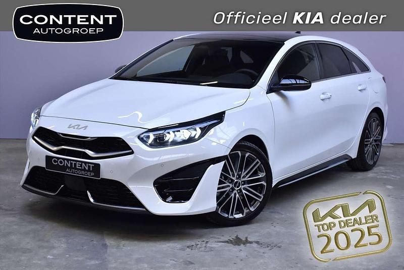 Wit, metallic lak Gebruikt 2025 Kia ProCeed Hatchback | € 39.940 (Eerlijke prijs) - Afbeelding 1/4