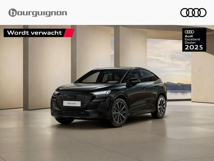 Zwart Nieuw 2025 Audi Q4 e-tron Competition SUV | € 58.603 (Iets duurder) - Afbeelding 1/4