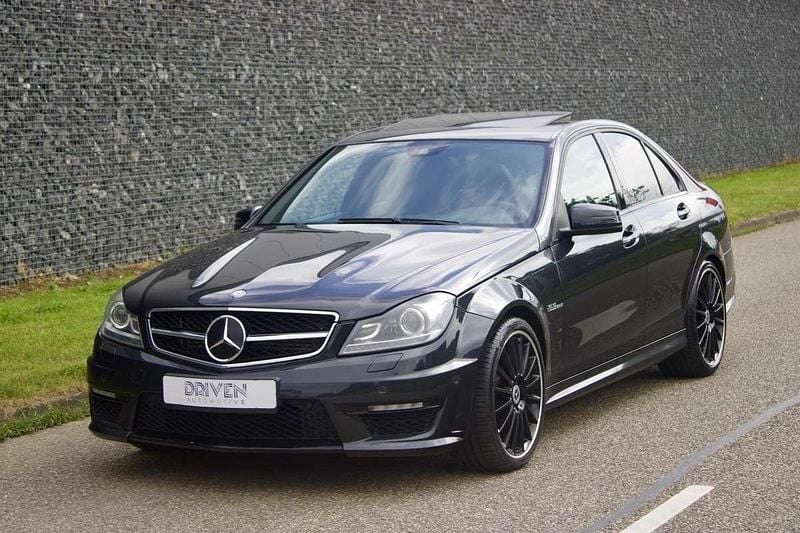 Grijs Gebruikt 2012 Mercedes C63 AMG AMG Sedan | € 29.990 - Afbeelding 1/4
