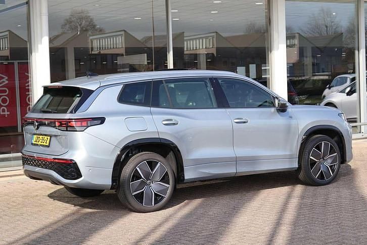 Nieuw VW Tayron R-line Edition 272 PK (200 kW) 2025 Grijs SUV