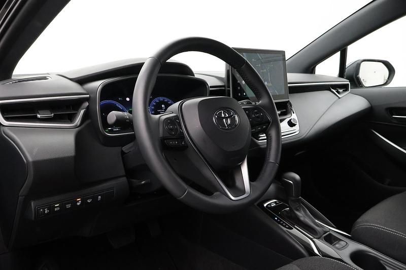 Occasion Toyota Corolla Hybrid Comfort 140 PK (102 kW) 2025 Zwart (metallic) Hatchback