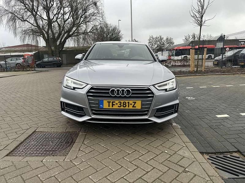 Occasion Audi A4 150 PK (110 kW) 2018 Grijs Sedan