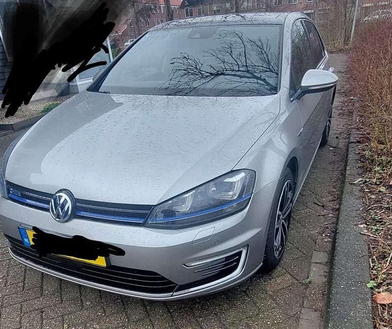 Zilver Occasion 2015 VW Golf GTE Stationwagen | € 9.500 (Eerlijke prijs) - Afbeelding 1/4
