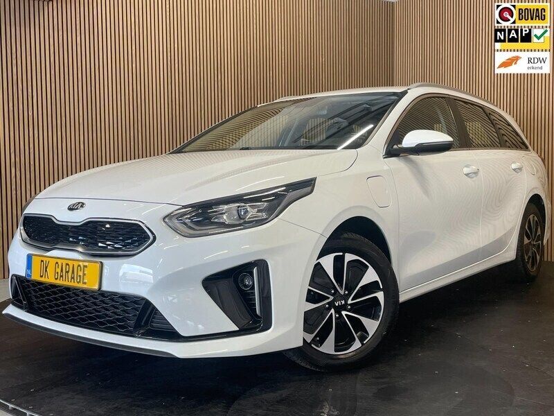 Wit, metallic lak Gebruikt 2021 Kia Ceed Sportswagon Stationwagen | € 15.950 (Eerlijke prijs) - Afbeelding 1/2