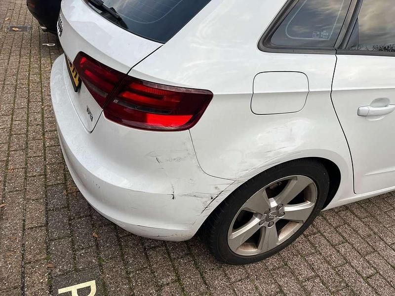 Wit Gebruikt 2013 Audi A3 Hatchback | € 5.500 (Goede deal) - Afbeelding 1/4