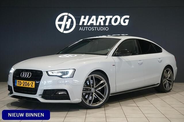 Grijs, metallic lak Occasion 2016 Audi A5 Sportback S-line plus Hatchback | € 23.500 - Afbeelding 1/4