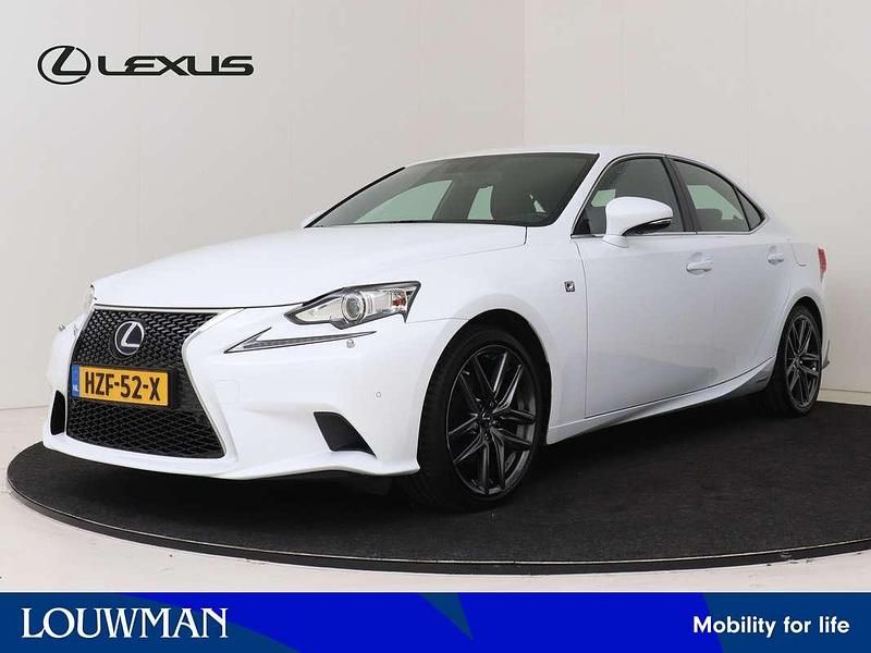 Wit Gebruikt 2015 Lexus IS300 Sport Line Sedan | € 23.950 (Eerlijke prijs) - Afbeelding 1/3