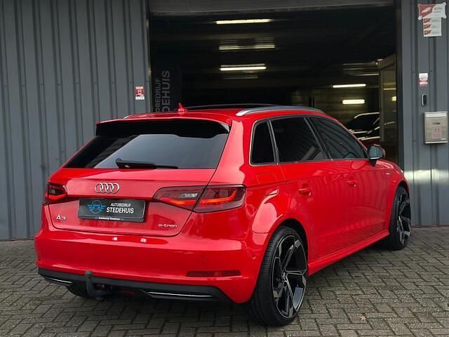 Occasion Audi A3 Sportback S-line plus 150 PK (110 kW) 2015 Rood Hatchback