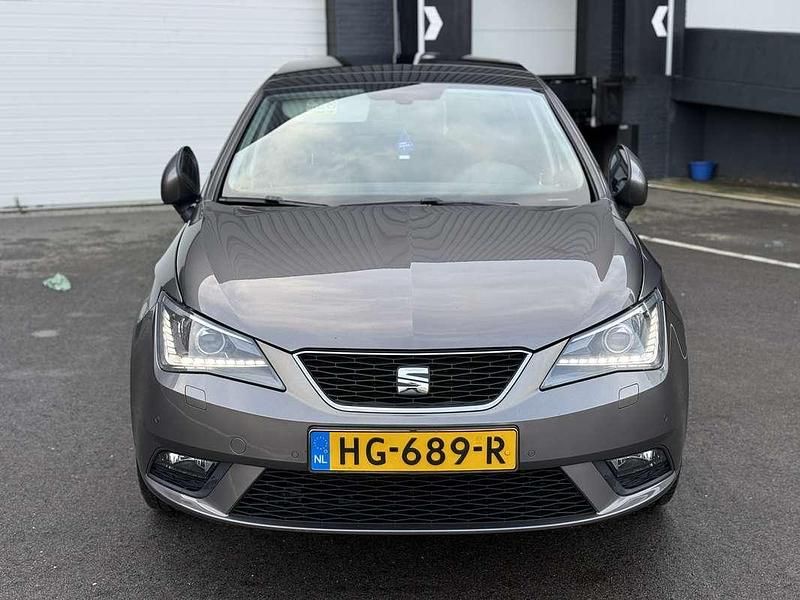 Grijs Occasion 2015 Seat Ibiza Hatchback | € 6.495 (Eerlijke prijs) - Afbeelding 1/4