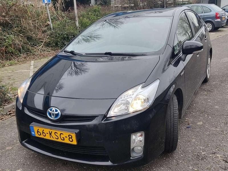 Zwart Gebruikt 2010 Toyota Prius Hatchback | € 4.990 (Goede deal) - Afbeelding 1/4