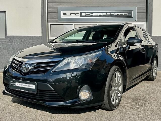 Zwart Gebruikt 2012 Toyota Avensis Business Edition Stationwagen | € 12.645 (Eerlijke prijs) - Afbeelding 1/4