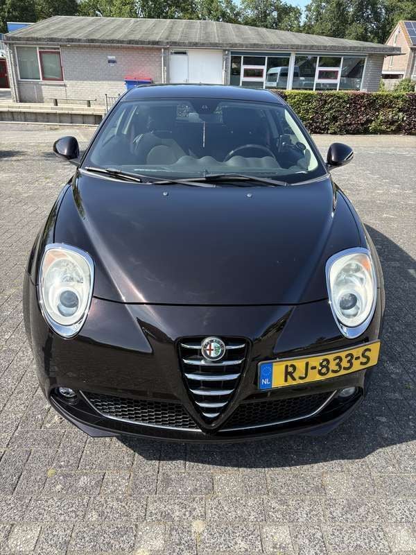 Zwart Gebruikt 2011 Alfa Romeo MiTo Distinctive Hatchback | € 4.500 (Goede deal) - Afbeelding 1/4