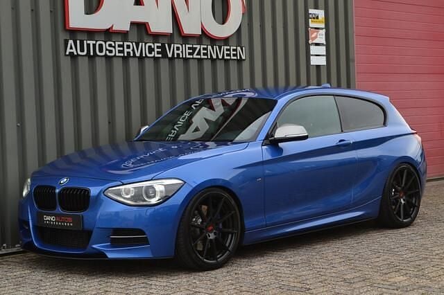 Blauw Gebruikt 2013 BMW M135 Executive Hatchback | € 19.950 (Goede deal) - Afbeelding 1/4