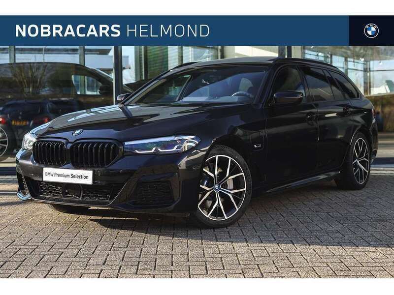 Zwart, metallic lak Gebruikt 2022 BMW 530 Executive Stationwagen | € 47.950 (Eerlijke prijs) - Afbeelding 1/4