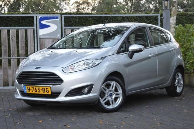 Grijs Gebruikt 2013 Ford Fiesta Titanium Hatchback | € 7.250 (Eerlijke prijs) - Afbeelding 1/4