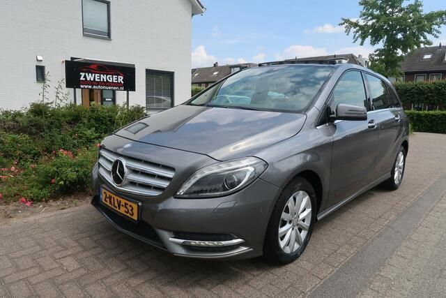 Grijs Gebruikt 2013 Mercedes B180 MPV | € 13.450 (Iets duurder) - Afbeelding 1/4