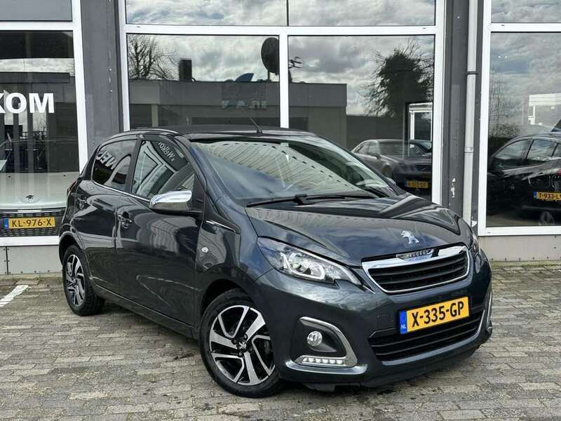 Grijs Gebruikt 2021 Peugeot 108 Allure Top Hatchback | € 7.108 (Super prijs) - Afbeelding 1/4