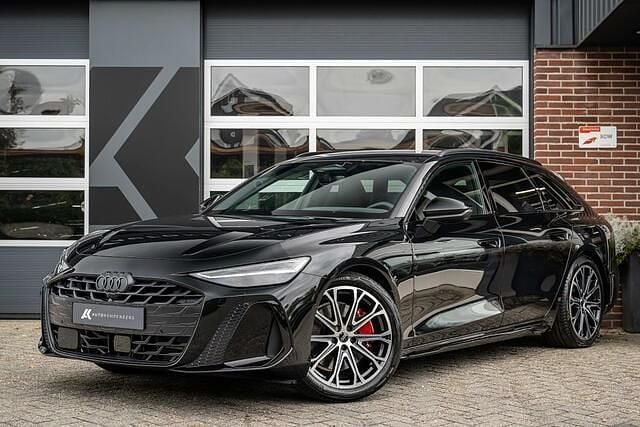 Groen Nieuw 2025 Audi A6 Ambiente Stationwagen | € 87.450 (Iets duurder) - Afbeelding 1/4