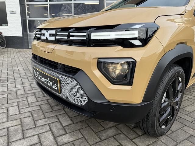 Occasion Dacia Spring Extreme 49 kW (67 PK) 2024 Bruin Hatchback