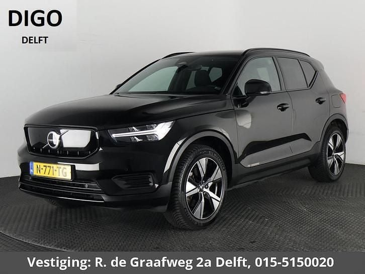 Zwart Occasion 2021 Volvo XC40 Core SUV | € 25.700 (Goede deal) - Afbeelding 1/3