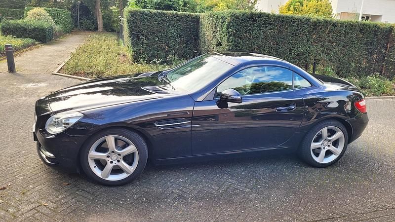 Zwart Gebruikt 2011 Mercedes SLK250 Edition 1 Cabriolet | € 19.900 - Afbeelding 1/4