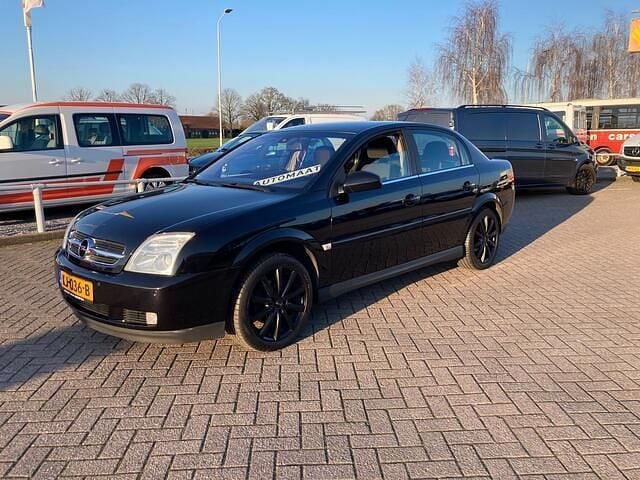 Occasion Opel Vectra Comfort 155 PK (114 kW) 2004 Zwart (metallic) Sedan