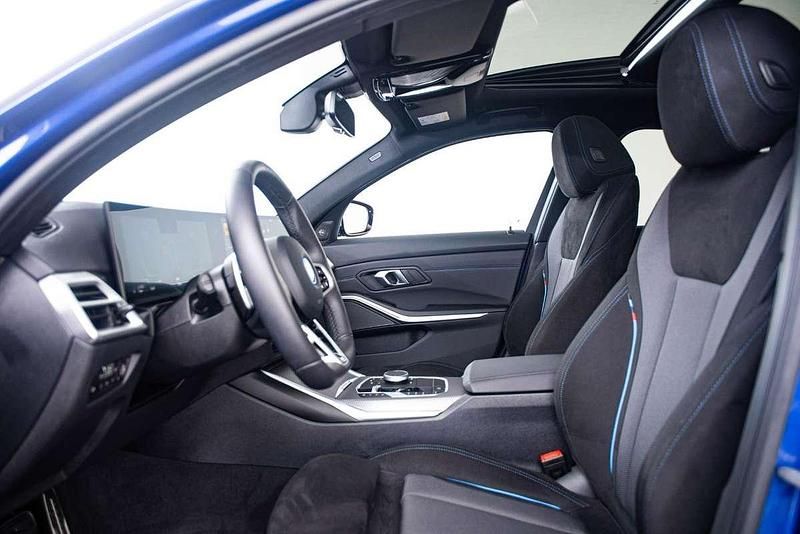 Occasion BMW 330e M Sport 292 PK (214 kW) 2025 Blauw Stationwagen