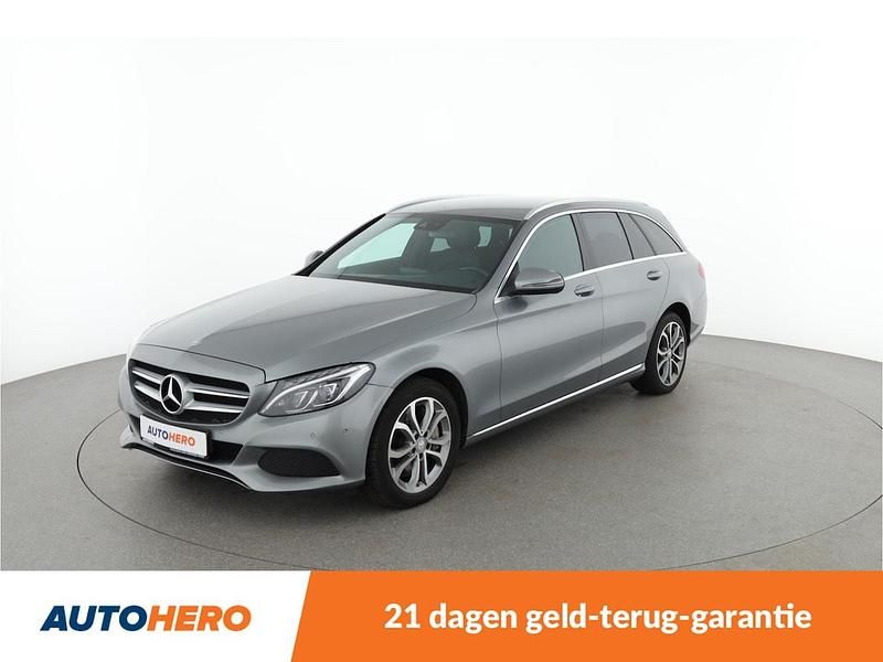 Grijs (metallic) Gebruikt 2015 Mercedes C350 Avantgarde Stationwagen | € 17.449 (Goede deal) - Afbeelding 1/4
