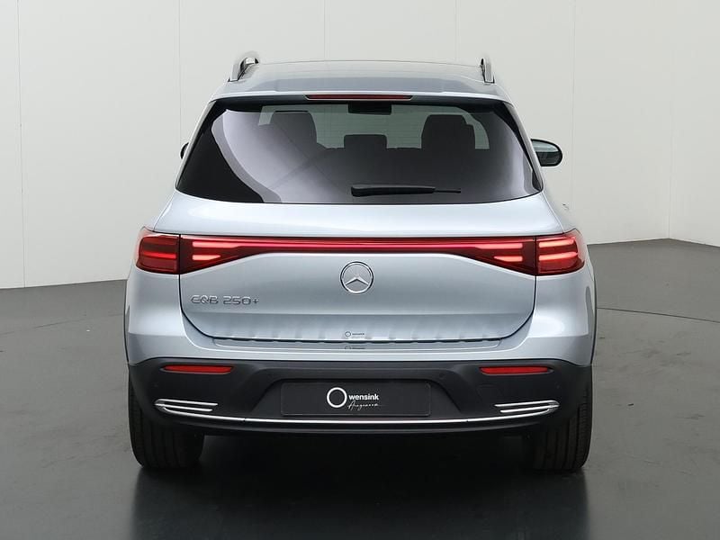 Occasion Mercedes EQB250+ Luxury 140 kW (191 PK) 2025 Zilver SUV