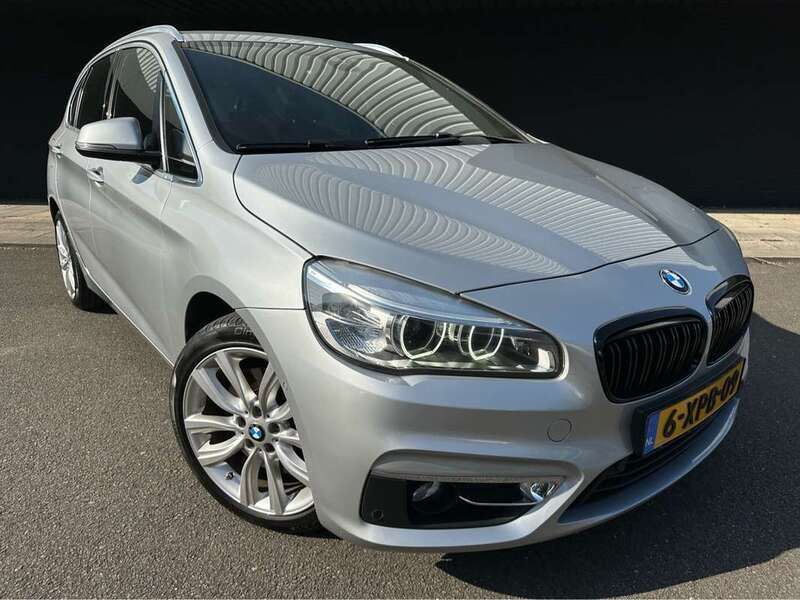 Grijs Gebruikt 2014 BMW 225 Active Tourer Executive MPV | € 14.995 (Eerlijke prijs) - Afbeelding 1/4