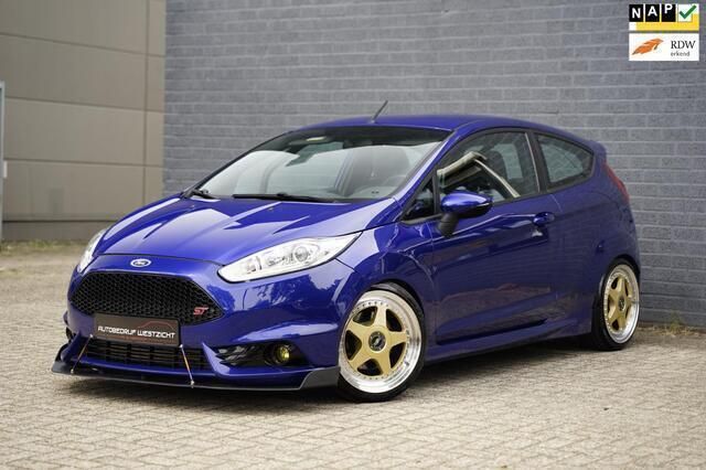 Blauw, metallic lak Gebruikt 2014 Ford Fiesta ST Hatchback | € 10.950 (Eerlijke prijs) - Afbeelding 1/4