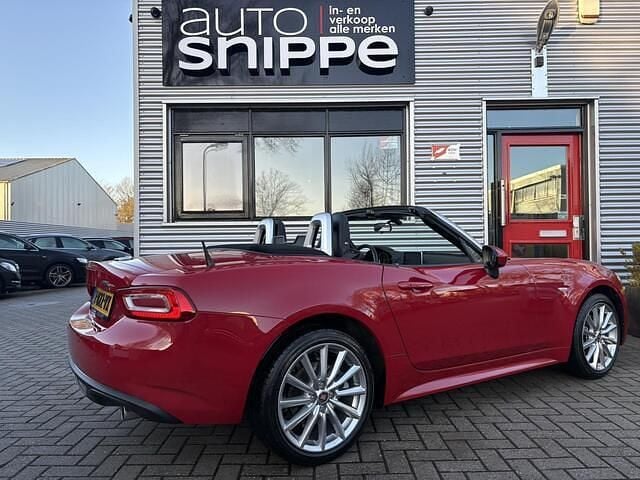 Occasion Fiat 124 Spider 140 PK (102 kW) 2018 Rood Cabriolet