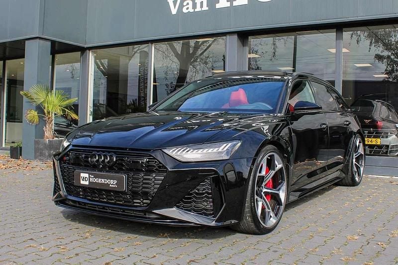 Zwart Gebruikt 2025 Audi RS6 Performance | € 129.000 - Afbeelding 1/4
