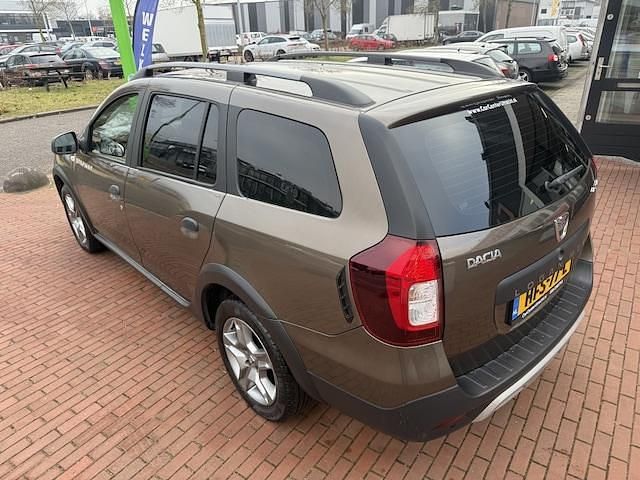 Occasion Dacia Logan MCV Stepway 90 PK (66 kW) 2018 Bruin (metallic) MPV