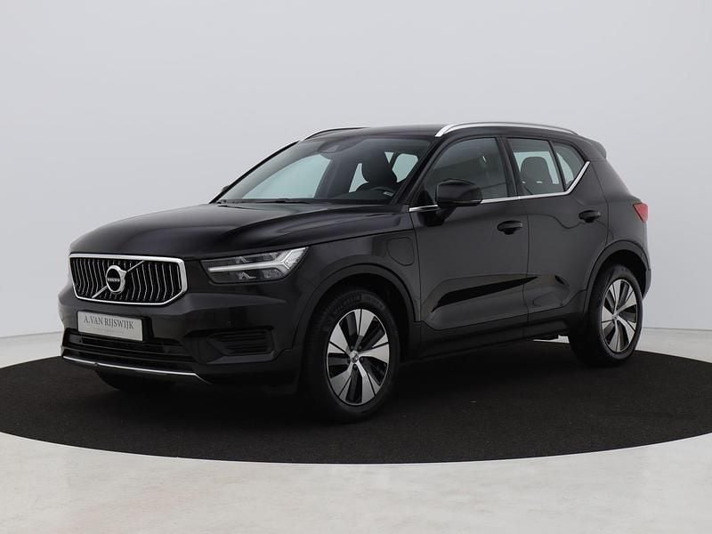 Zwart Gebruikt 2021 Volvo XC40 Inscription SUV | € 27.800 (Super prijs) - Afbeelding 1/4