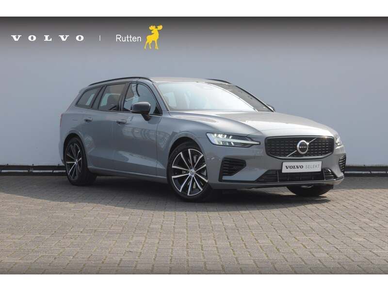 Grijs Gebruikt 2024 Volvo V60 Plus Stationwagen | € 47.840 (Duur) - Afbeelding 1/4