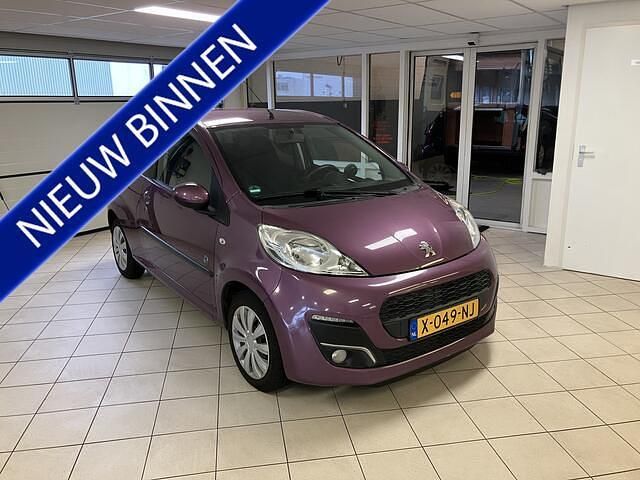 Occasion Peugeot 107 Envy 68 PK (50 kW) 2012 Paars (metallic) Hatchback