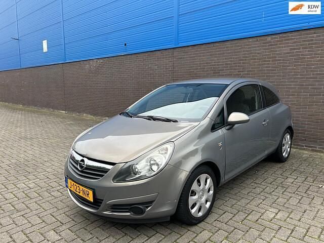 Bruin Gebruikt 2010 Opel Corsa Edition Hatchback | € 2.299 (Goede deal) - Afbeelding 1/4