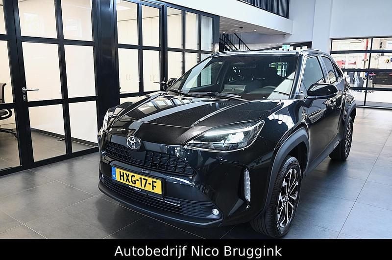 Zwart Nieuw 2025 Toyota Yaris Cross Comfort SUV | € 33.950 (Eerlijke prijs) - Afbeelding 1/4