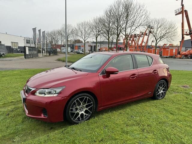 Occasion Lexus CT200h 99 PK (72 kW) 2012 Rood Hatchback